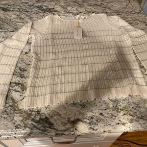 Minnie Rose NWT Medium off-white 100% cashmere long sleeved sweater